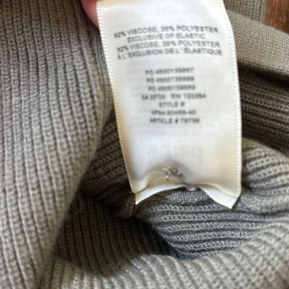 WIlfred Aritzia cardigan button front sweater dress Sz XS khaki green mushroom - Picture 10 of 10